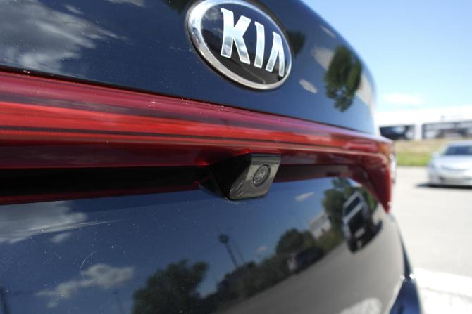 Kia Rio IV Рестайлинг с пробегом 2021 года, цена 1 789 000 рублей, 54000 км, седан, Автокод Объявления
