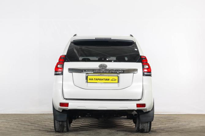 Toyota Land Cruiser Prado 150 Series Рестайлинг 1 с пробегом 2016 года, цена 4 119 000 рублей, 185000 км, внедорожник, Автокод Объявления