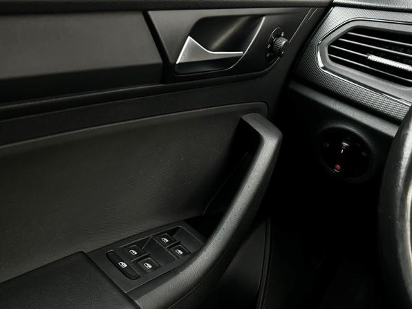 Volkswagen Polo VI с пробегом 2021 года, цена 1 452 900 рублей, 129849 км, лифтбек, Автокод Объявления