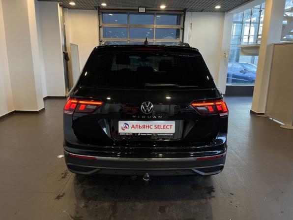 Volkswagen Tiguan II Рестайлинг с пробегом 2021 года, цена 2 365 000 рублей, 104364 км, внедорожник, Автокод Объявления