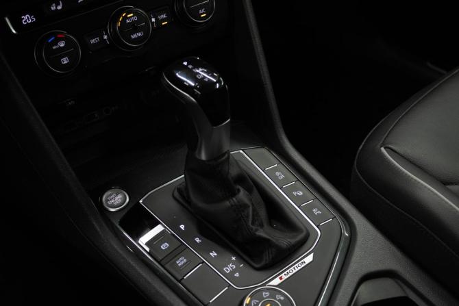 Volkswagen Tiguan II с пробегом 2020 года, цена 3 849 000 рублей, 60213 км, внедорожник, Автокод Объявления