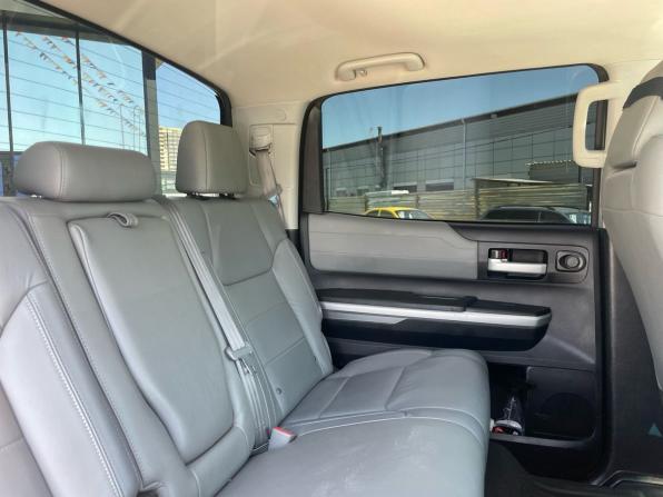 Toyota Tundra II Рестайлинг с пробегом 2015 года, цена 5 500 000 рублей, 164000 км, offers.body_type.unknown, Автокод Объявления