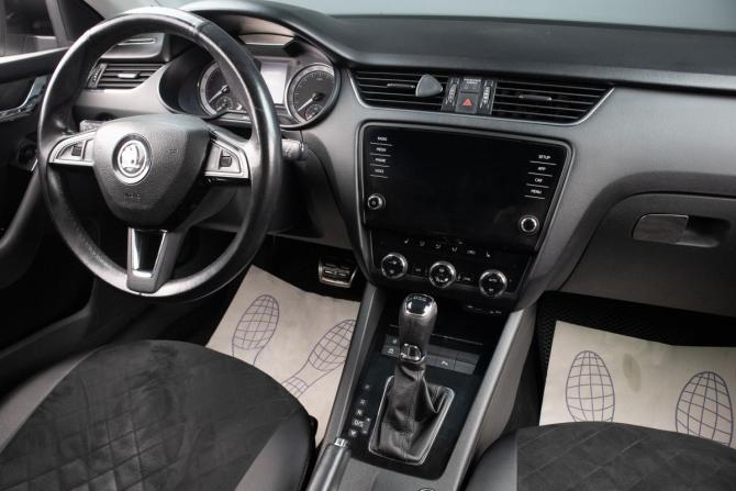 Skoda Octavia III (A7) Рестайлинг с пробегом 2017 года, цена 1 849 000 рублей, 165700 км, лифтбек, Автокод Объявления