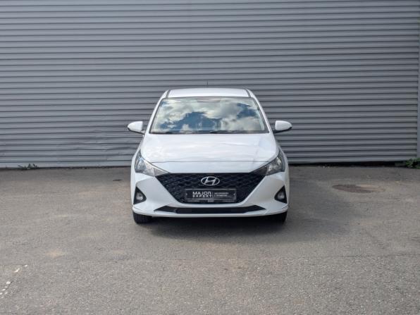 Hyundai Solaris II Рестайлинг с пробегом 2022 года, цена 1 650 000 рублей, 76792 км, седан, Автокод Объявления