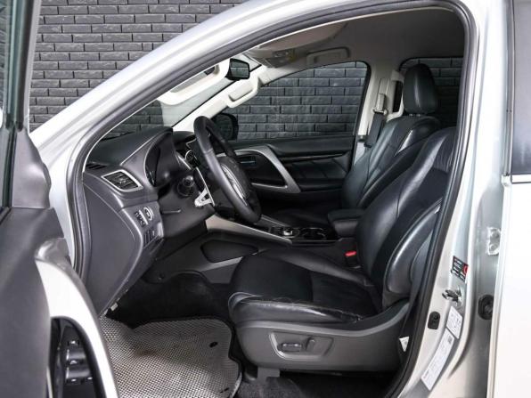 Mitsubishi Pajero Sport III с пробегом 2017 года, цена 2 720 000 рублей, 198858 км, внедорожник, Автокод Объявления