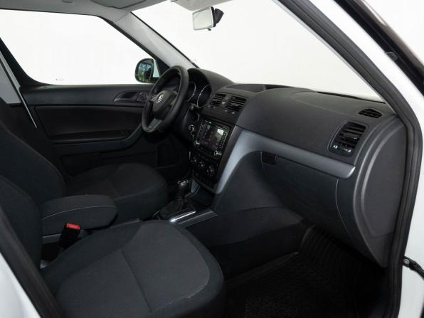 Skoda Yeti I Рестайлинг с пробегом 2014 года, цена 1 098 000 рублей, 212808 км, внедорожник, Автокод Объявления