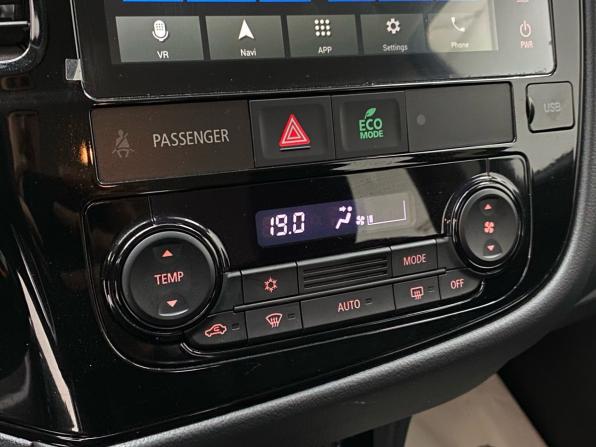 Mitsubishi Outlander III Рестайлинг 3 с пробегом 2022 года, цена 2 890 000 рублей, 607 км, внедорожник, Автокод Объявления
