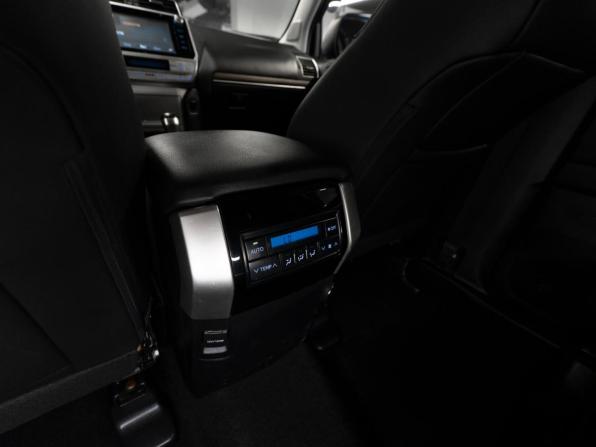 Toyota Land Cruiser Prado 150 Series Рестайлинг 2 с пробегом 2020 года, цена 5 250 000 рублей, 139101 км, внедорожник, Автокод Объявления