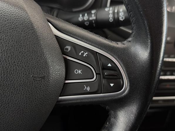 Renault Megane IV с пробегом 2017 года, цена 1 390 000 рублей, 188408 км, универсал, Автокод Объявления