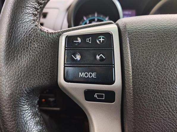 Toyota Land Cruiser Prado 150 Series с пробегом 2010 года, цена 2 600 000 рублей, 183635 км, внедорожник, Автокод Объявления