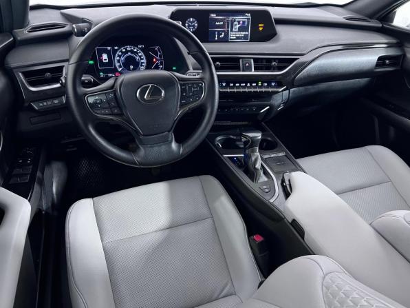 Lexus UX I с пробегом 2021 года, цена 3 150 000 рублей, 109555 км, внедорожник, Автокод Объявления
