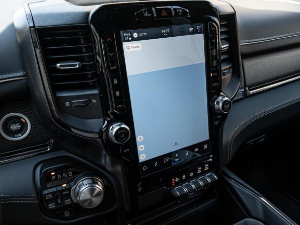 Ram 1500 V с пробегом 2023 года, цена 8 640 000 рублей, 17941 км, offers.body_type.unknown, Автокод Объявления