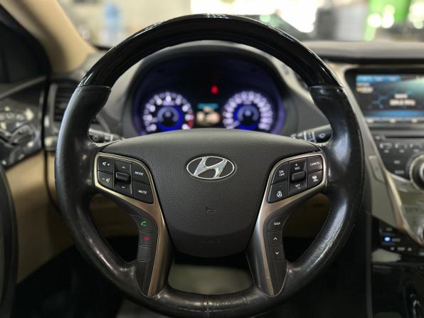 Hyundai Grandeur V с пробегом 2012 года, цена 1 590 000 рублей, 131336 км, седан, Автокод Объявления