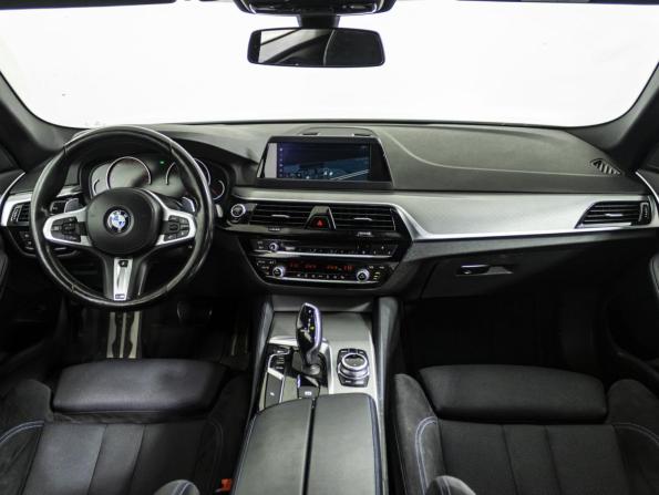 BMW 5 серии VII (G30/G31/G38) с пробегом 2018 года, цена 2 999 000 рублей, 131911 км, седан, Автокод Объявления