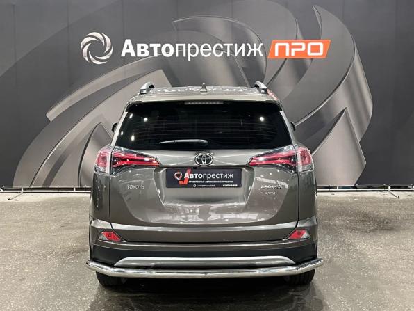 Toyota RAV4 IV (XA40) Рестайлинг с пробегом 2017 года, цена 2 374 000 рублей, 142623 км, внедорожник, Автокод Объявления