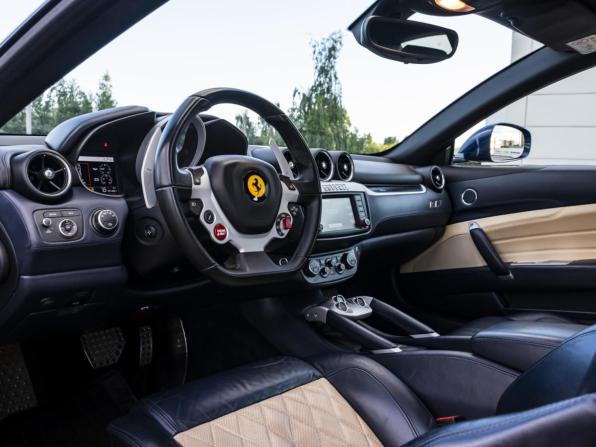 Ferrari FF с пробегом 2015 года, цена 10 900 000 рублей, 51000 км, хэтчбек, Автокод Объявления