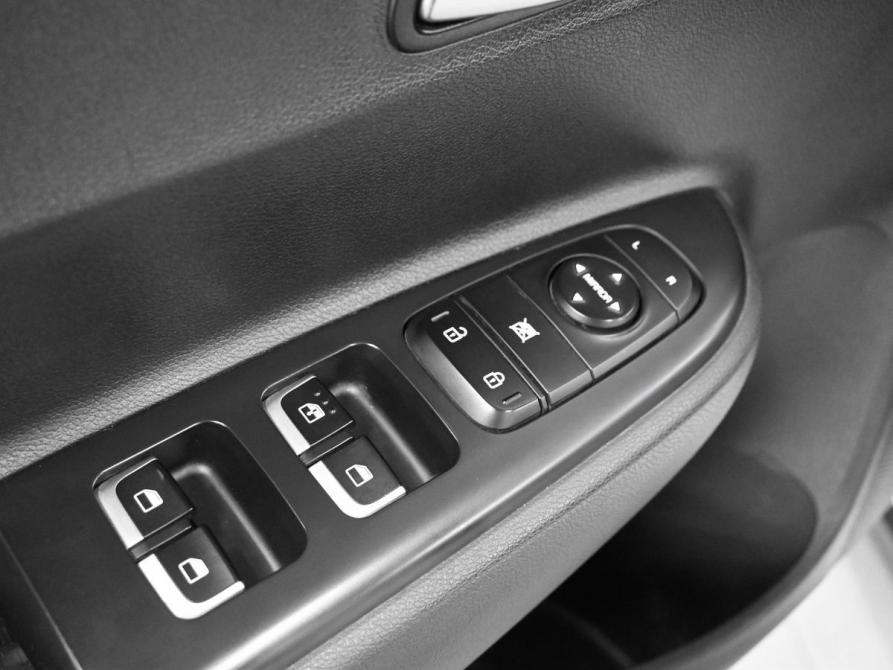 Kia Rio IV Ростов-на-Дону  - изображение 19