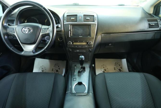 Toyota Avensis III с пробегом 2009 года, цена 1 049 000 рублей, 214000 км, седан, Автокод Объявления