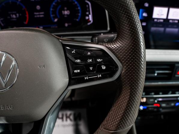 Volkswagen Tiguan II Рестайлинг с пробегом 2021 года, цена 4 020 000 рублей, 25700 км, внедорожник, Автокод Объявления