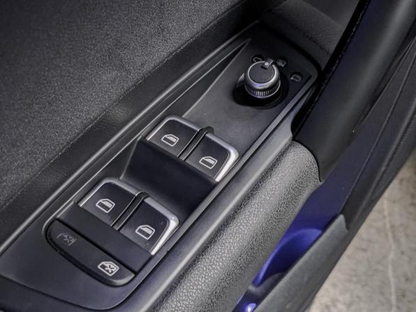 Audi A1 I (8X) Рестайлинг с пробегом 2015 года, цена 1 490 000 рублей, 74255 км, хэтчбек, Автокод Объявления