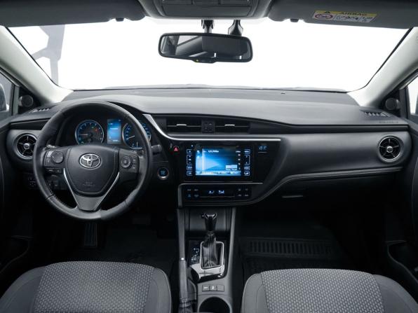 Toyota Corolla XI (E160 E170 E180) Рестайлинг 1 с пробегом 2016 года, цена 1 790 000 рублей, 134064 км, седан, Автокод Объявления