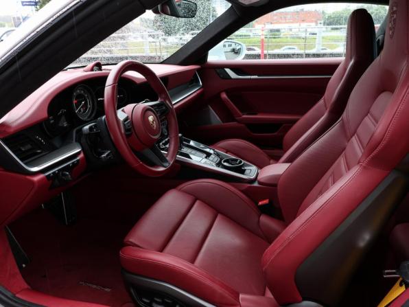 Porsche 911 VIII (992) с пробегом 2023 года, цена 24 850 000 рублей, 6250 км, купе, Автокод Объявления