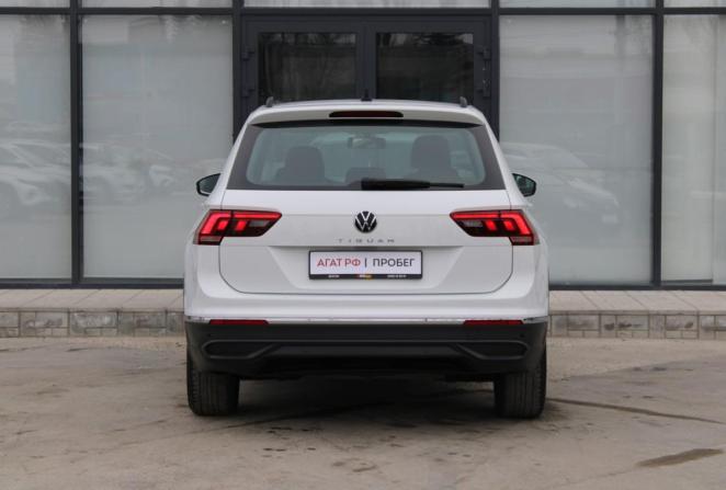 Volkswagen Tiguan II Рестайлинг с пробегом 2021 года, цена 2 795 000 рублей, 107388 км, внедорожник, Автокод Объявления