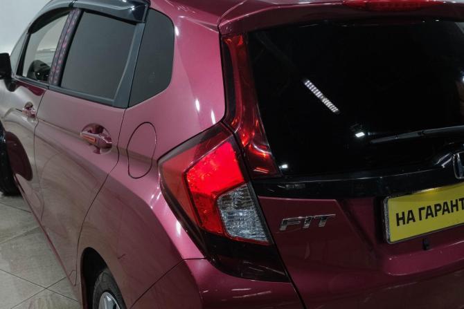 Honda Fit III Рестайлинг с пробегом 2019 года, цена 1 199 000 рублей, 106000 км, хэтчбек, Автокод Объявления