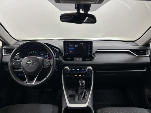 Toyota RAV4 V (XA50) с пробегом 2021 года, цена 3 480 000 рублей, 37649 км, внедорожник, Автокод Объявления