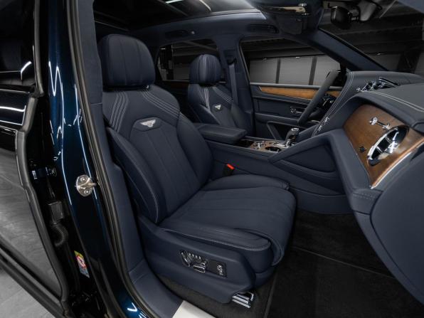 Bentley Bentayga I Рестайлинг с пробегом 2023 года, цена 26 950 000 рублей, 24112 км, внедорожник, Автокод Объявления