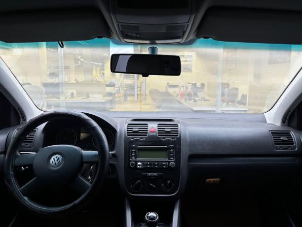 Volkswagen Golf V с пробегом 2004 года, цена 399 000 рублей, 282152 км, хэтчбек, Автокод Объявления