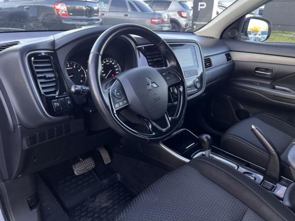 Mitsubishi Outlander III Рестайлинг 2 с пробегом 2018 года, цена 1 690 000 рублей, 141225 км, внедорожник, Автокод Объявления