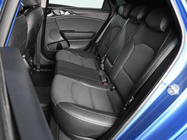 Kia Ceed III с пробегом 2018 года, цена 1 979 000 рублей, 62895 км, хэтчбек, Автокод Объявления