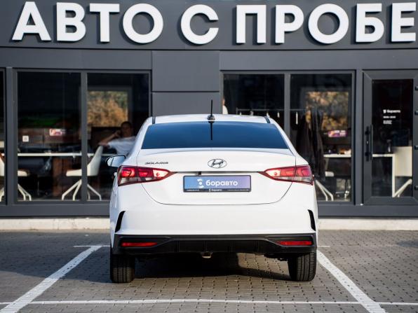 Hyundai Solaris II Рестайлинг с пробегом 2022 года, цена 1 460 000 рублей, 118059 км, седан, Автокод Объявления