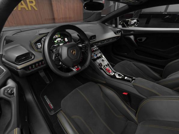 Lamborghini Huracán I с пробегом 2016 года, цена 19 500 000 рублей, 9186 км, купе, Автокод Объявления