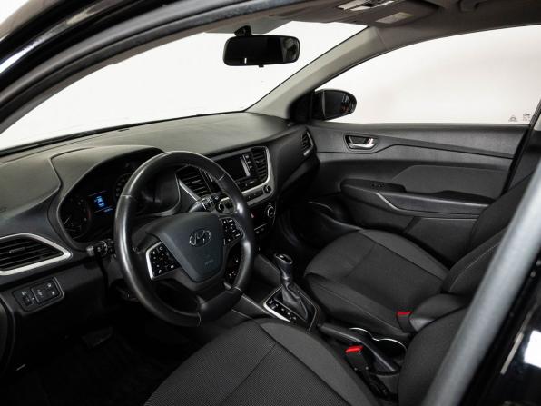 Hyundai Solaris II с пробегом 2018 года, цена 1 348 000 рублей, 140006 км, седан, Автокод Объявления