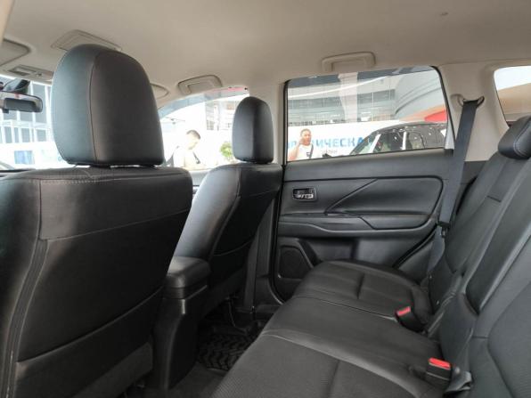 Mitsubishi Outlander III Рестайлинг 2 с пробегом 2016 года, цена 1 950 000 рублей, 87278 км, внедорожник, Автокод Объявления