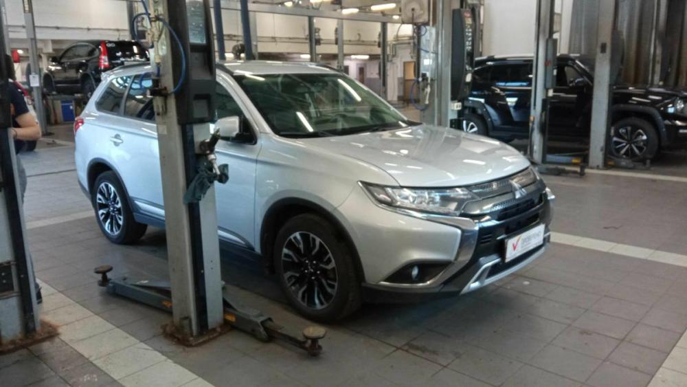 Mitsubishi Outlander III Рестайлинг 3 Санкт-Петербург  - изображение 2