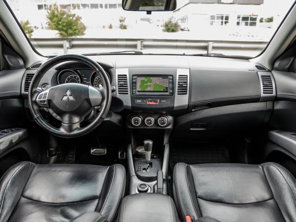 Mitsubishi Outlander II Рестайлинг с пробегом 2010 года, цена 988 000 рублей, 229575 км, внедорожник, Автокод Объявления