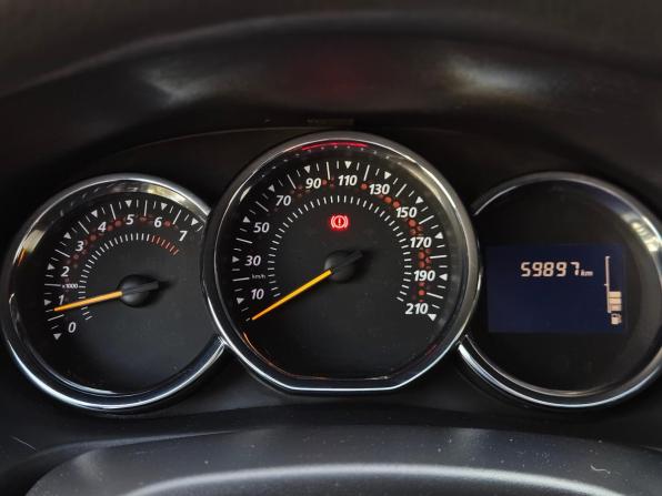 Renault Sandero II с пробегом 2016 года, цена 980 000 рублей, 60000 км, хэтчбек, Автокод Объявления