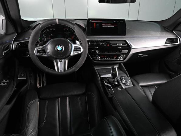 BMW 5 серии VII (G30/G31/G38) Рестайлинг с пробегом 2021 года, цена 4 099 000 рублей, 118748 км, седан, Автокод Объявления