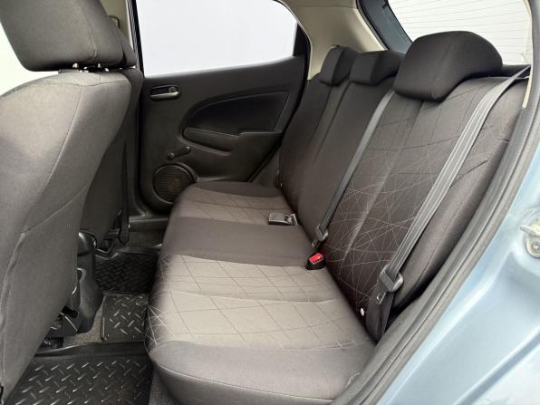 Mazda 2 II Рестайлинг (DE2) с пробегом 2012 года, цена 675 000 рублей, 233124 км, хэтчбек, Автокод Объявления