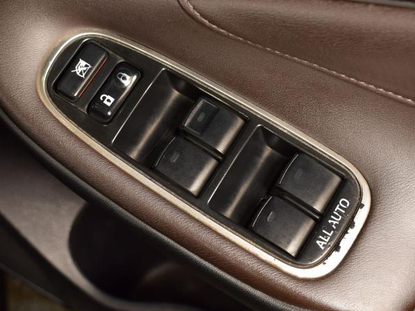 Toyota Crown XIV (S210) Рестайлинг с пробегом 2016 года, цена 2 475 995 рублей, 195111 км, седан, Автокод Объявления