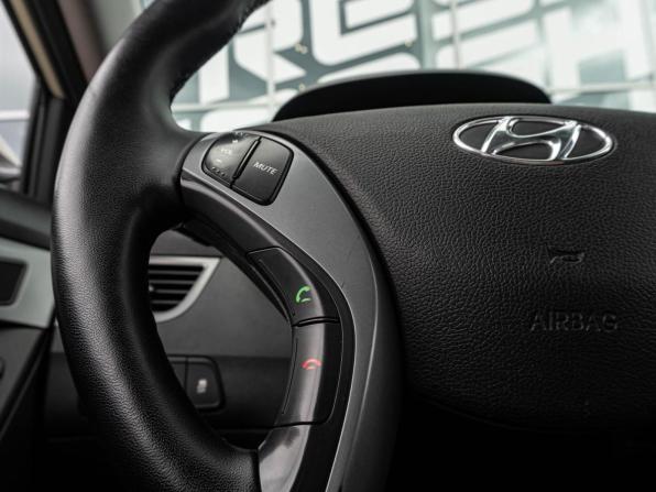 Hyundai Elantra VI (AD) с пробегом 2015 года, цена 1 260 000 рублей, 160200 км, седан, Автокод Объявления