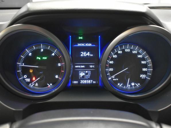 Toyota Land Cruiser Prado 150 Series Рестайлинг 2 с пробегом 2017 года, цена 4 150 000 рублей, 208001 км, внедорожник, Автокод Объявления