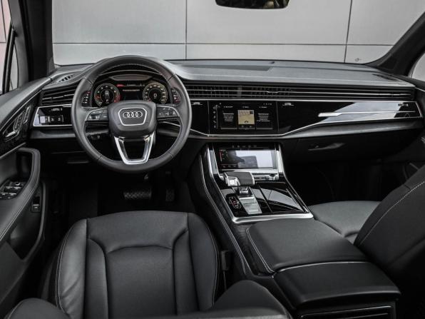 Audi Q7 II (4M) Рестайлинг 2 с пробегом 2025 года, цена 10 894 000 рублей, 35 км, внедорожник, Автокод Объявления