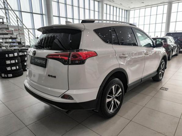 Toyota RAV4 IV (XA40) Рестайлинг с пробегом 2017 года, цена 2 099 000 рублей, 177901 км, внедорожник, Автокод Объявления