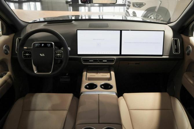 Новый Li Auto (Lixiang) L9 I Рестайлинг 2026 года, цена 12 269 370 рублей, внедорожник, Автокод Объявления
