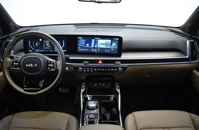 Kia Sorento IV Рестайлинг с пробегом 2023 года, цена 4 790 000 рублей, 26079 км, внедорожник, Автокод Объявления