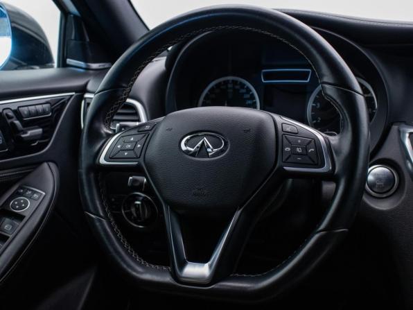 Infiniti Q30 с пробегом 2017 года, цена 2 240 000 рублей, 76206 км, хэтчбек, Автокод Объявления